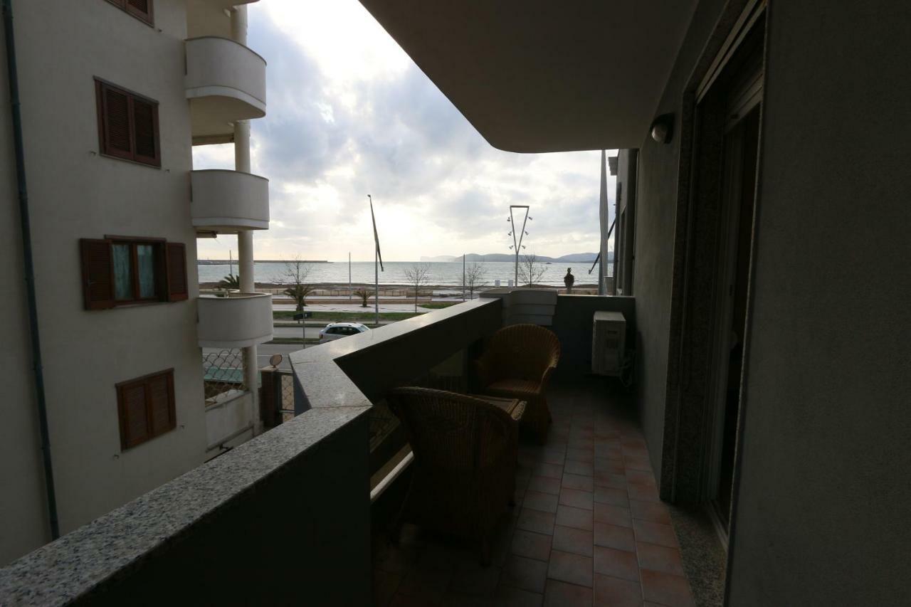 Apartamento Fronte Mare Apartment อาลเกโร ภายนอก รูปภาพ